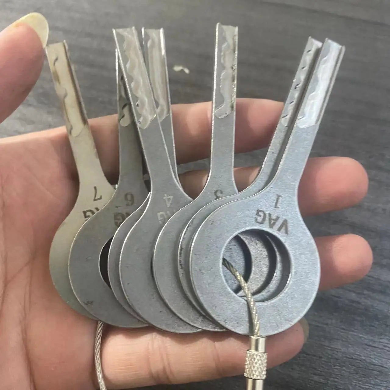 7 IN 1 HU66 Auto Locksmith Tool 7 Pieces Different Length Teeth Key Set for VAG Generation 2 For Volkswagen Skoda